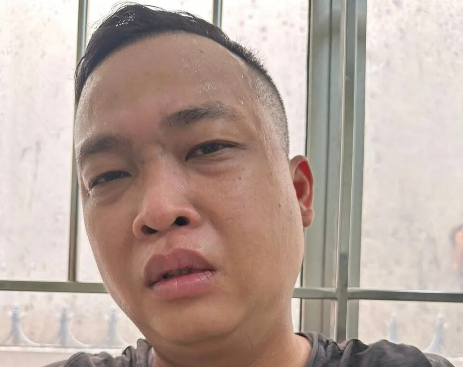 Lê Minh Hoàng bị lực lượng công an huyện Bến Lức bắt giữ. Ảnh: CTV