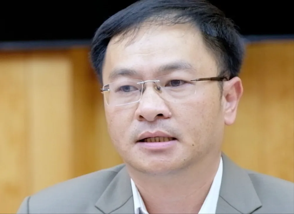 Ông Đặng Quang Tú, Chủ tịch UBND TP Đà Lạt tu-chu-tich-da-lat-8036-2135.jpg