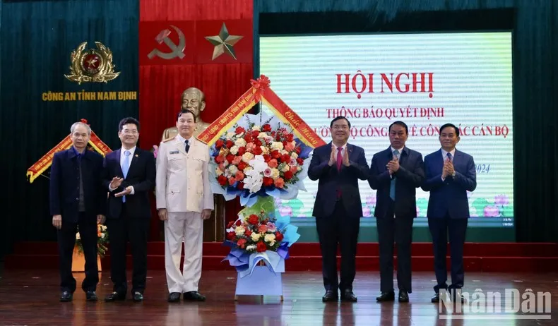 giam-doc-cong-an-tinh-nam-dinh-duoc-bo-nhiem-lam-chanh-van-phong-co-quan-csdt-bo-cong-an-2.jpg