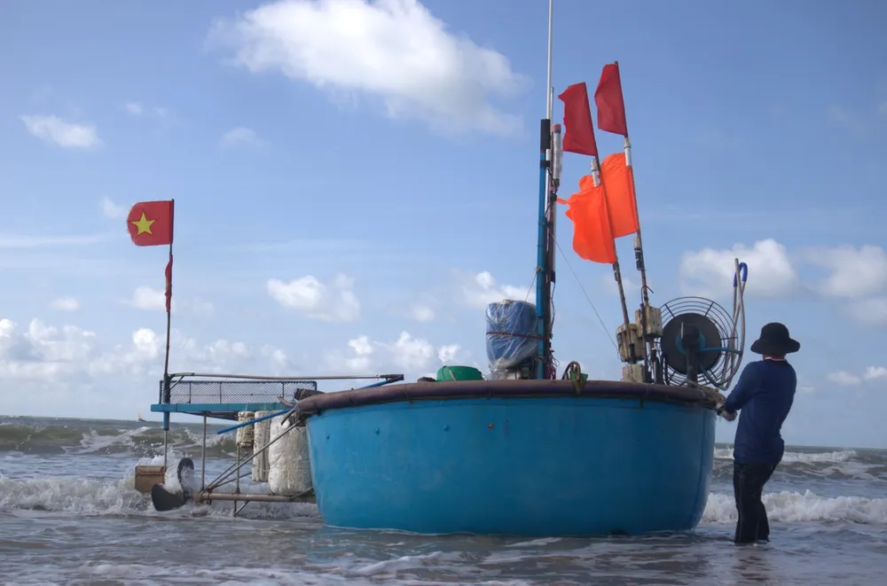 Hỗ trợ ngư dân chuyển đổi sinh kế bền vững