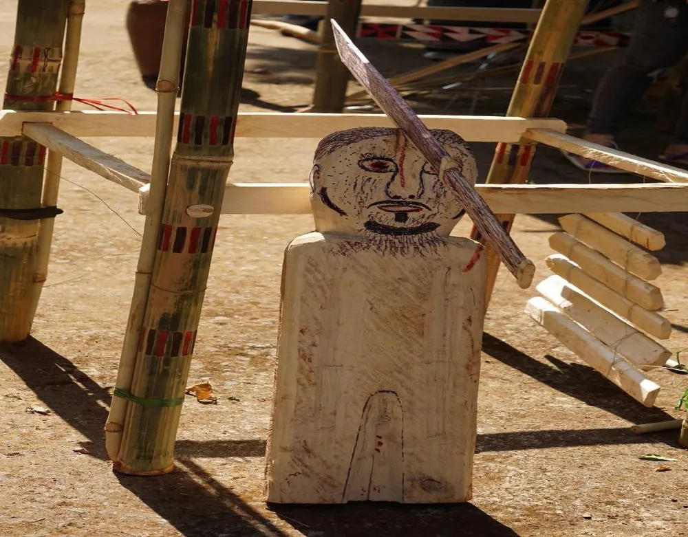 Về Đắk Lắk xem thầy cúng cầu mưa ảnh 6 thần ác bị chém