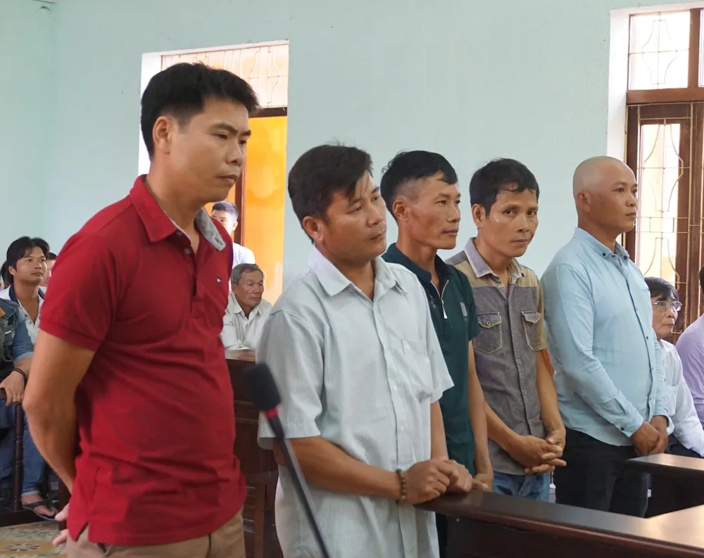 Vụ 5 bị cáo được trắng án: Luật sư khen tòa bản lĩnh ảnh 2