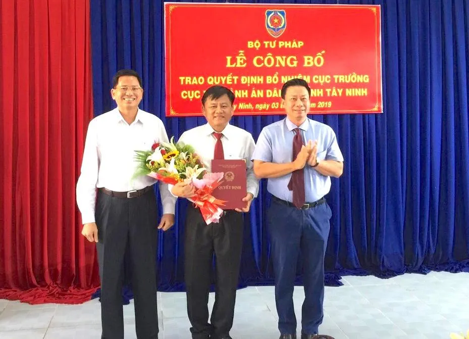 Nhân sự mới ảnh 1