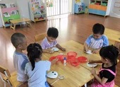 Mong con đến trường học để 'cai' điện thoại, tivi... ảnh 3 Lý do TP.HCM đề xuất cho trẻ mầm non đến lớp 6 đi học từ 14-2