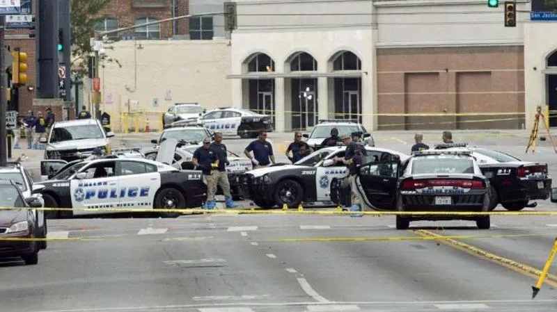 sở cảnh sát Dallas bị đe dọa