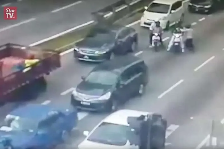 chủ nợ Malaysia bị bắn 16 phát đạn