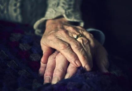 cụ bà 80 tuổi lừa đảo