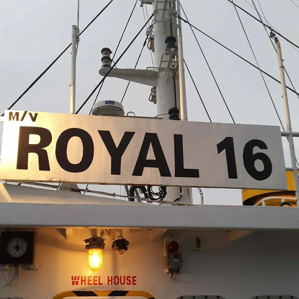 Tàu chở hàng MV Royal 16 