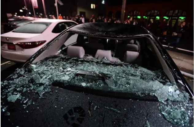 biểu tình phản đối Trump đắc cử