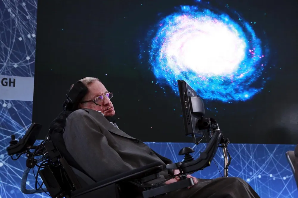 Nhà vật lý nổi tiếng Stephen Hawking