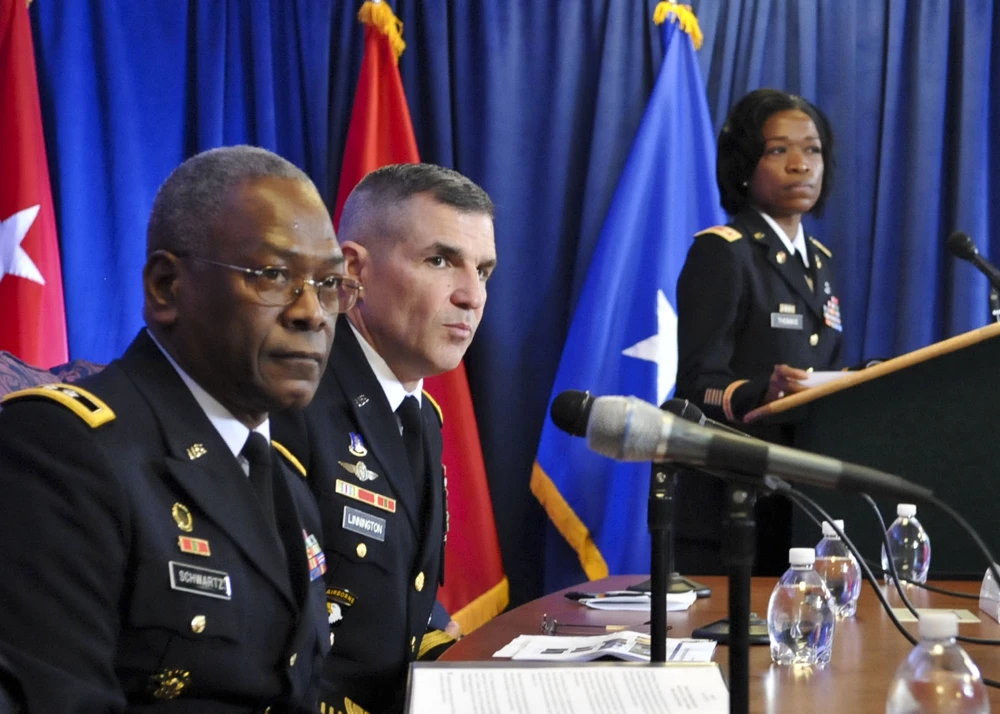 Thiếu tướng Errol R. Schwartz, chỉ huy Vệ binh quốc gia tại Washington