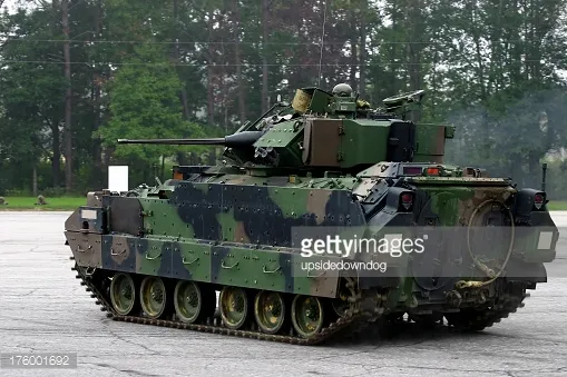  phương tiện bọc thép M2 Bradley