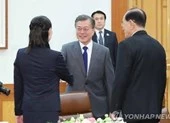 Em gái ông Kim Jong-un diện kiến Tổng thống Moon Jae-in