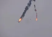 Video: Trực thăng của quân Syria bị bắn bốc cháy trước khi rơi