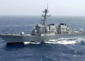 Tàu chiến Trung Quốc áp sát nguy hiểm tàu chiến Mỹ ở biển Đông