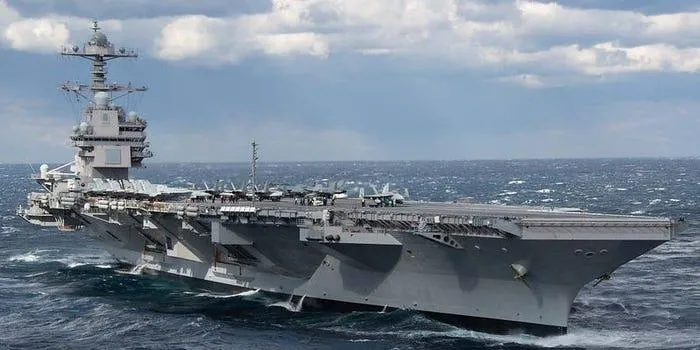 Tàu sân bay USS Gerald R Ford đi qua Đại Tây Dương hôm 26-3-2022. Ảnh: US NAVY/Jackson Adkins Tàu sân bay USS Gerald R Ford đi qua Đại Tây Dương hôm 26-3-2022. Ảnh: US NAVY/Jackson Adkins