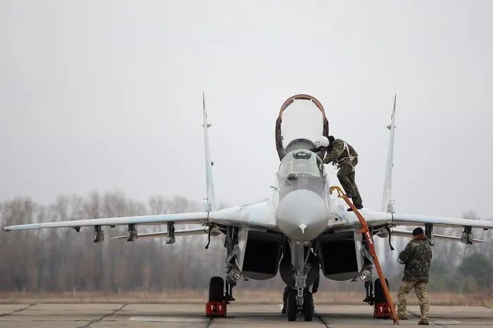 Phi công Ukraine rời khỏi tiêm kích MiG-29 tại căn cứ không quân ngoại ô Kiev (Ukraine). Ảnh: Danil Shamkin/NurPhoto/Getty Images Phi công Ukraine rời khỏi tiêm kích MiG-29 tại căn cứ không quân ngoại ô Kiev (Ukraine). Ảnh: Danil Shamkin/NurPhoto/Getty Images