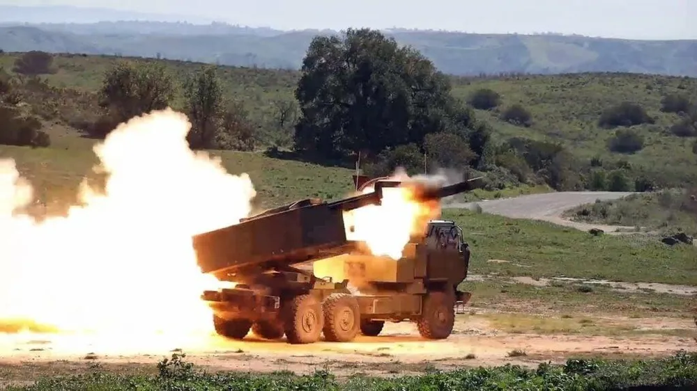 Pháo phản lực M142 HIMARS. Ảnh: YouTube Screenshot