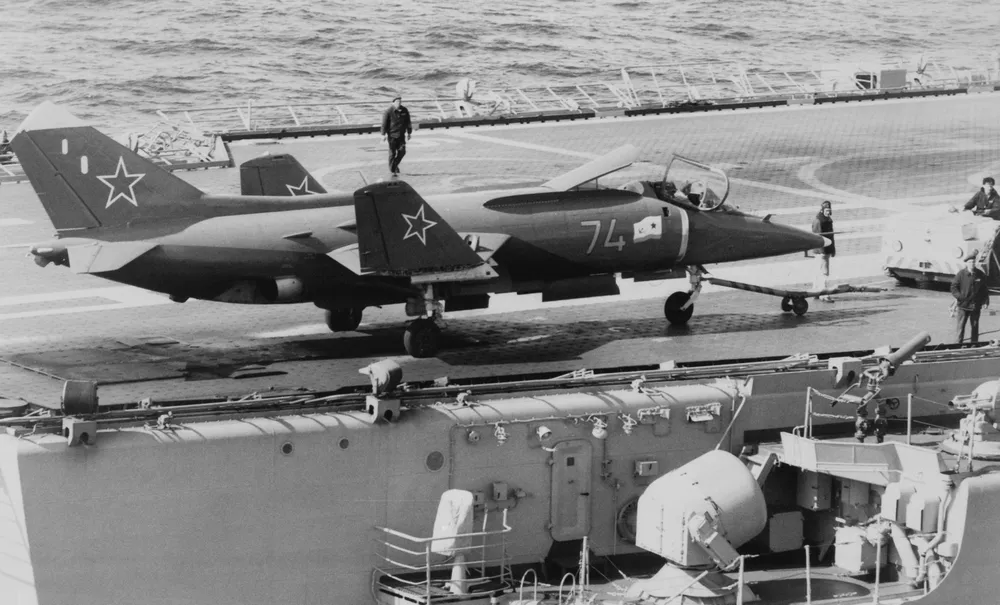 Máy bay Yak-38. Ảnh: Wikipedia Yak-38_cho tàu sân bay
