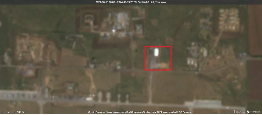 Máy bay Nga tại căn cứ không quân Morozovsk chứa máy bay ném bom Su-34. Ảnh: European Space Agency Ukraine triển khai ít nhất 70 UAV tấn công căn cứ chứa máy bay ném bom Su-34