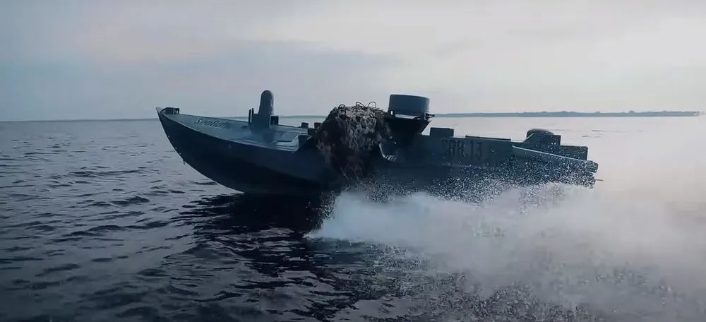 Xuồng tự sát Sea Baby của Ukraine trong đợt thử nghiệm trên biển. Ảnh: MILITARNYI Vì sao chiếm lại bán đảo Crimea thật sự rất khó với Ukraine?