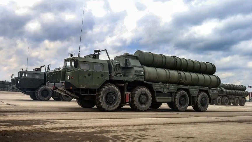 Hệ thống phòng không S-400 của Nga. Ảnh: ANADOLU Vì hệ thống S-400, Ấn Độ khó xử: Chọn Su-57 của Nga hay F-35 của Mỹ?