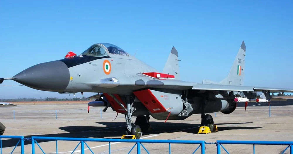 Tiêm kích MiG-29 của Không quân Ấn Độ. Ảnh: Vladimir Karnozov Cùng là máy bay chiến đấu của Nga, MiG-29 được 'sủng' còn MiG-35 chật vật tìm người mua, vì sao?