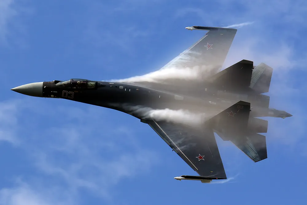 Tiêm kích Sukhoi Su-35 Flanker. Ảnh: Dmitry Terekhov/flickr/CC BY-SA 2.0 Tiêm kích Mirage 2000 Pháp gửi cho Ukraine có thể chống lại Su-35 và S-400 của Nga?