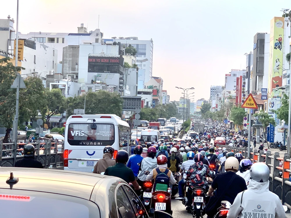 cửa ngõ Tân Sơn Nhất