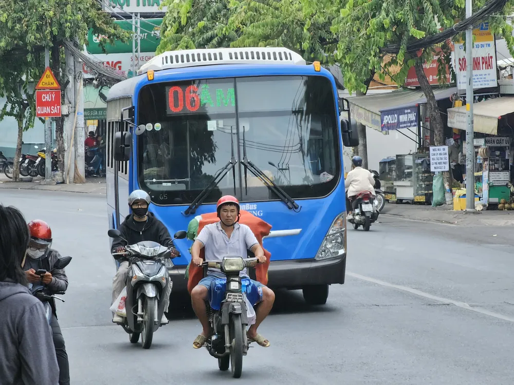 xe-buyt-moi-6.jpg