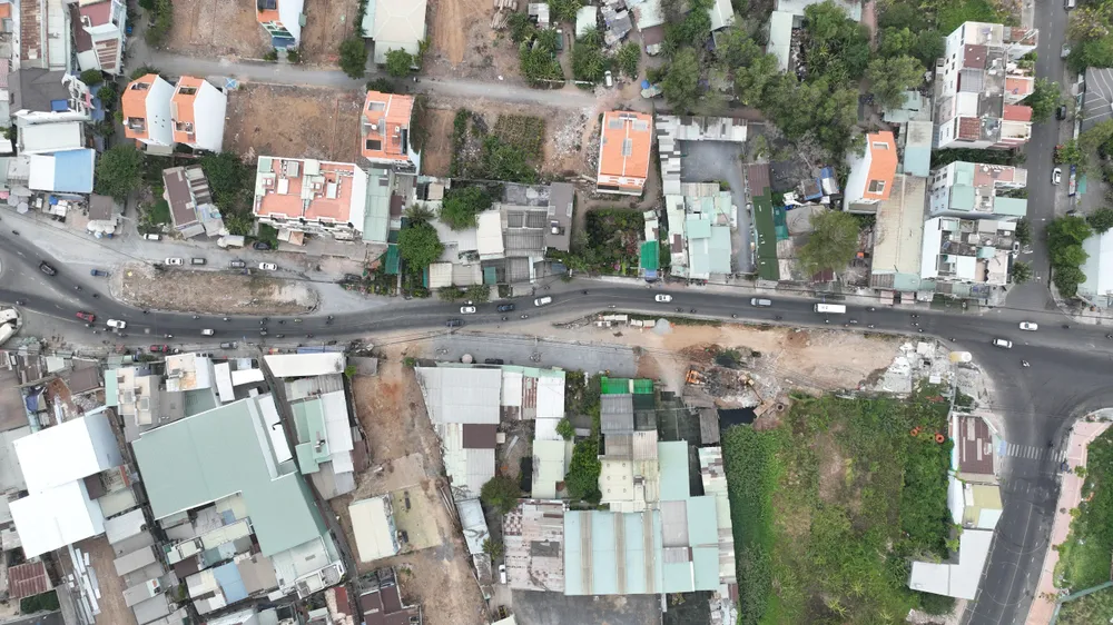 đường Lương Định Của