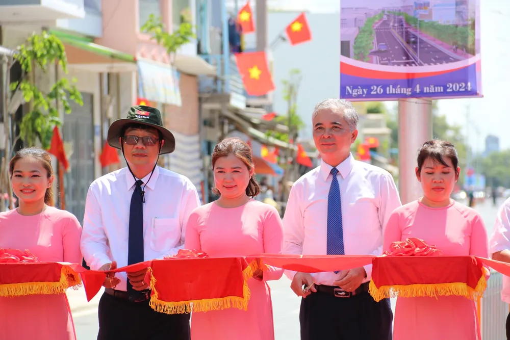 duong-ta-quang-buu-5.jpg