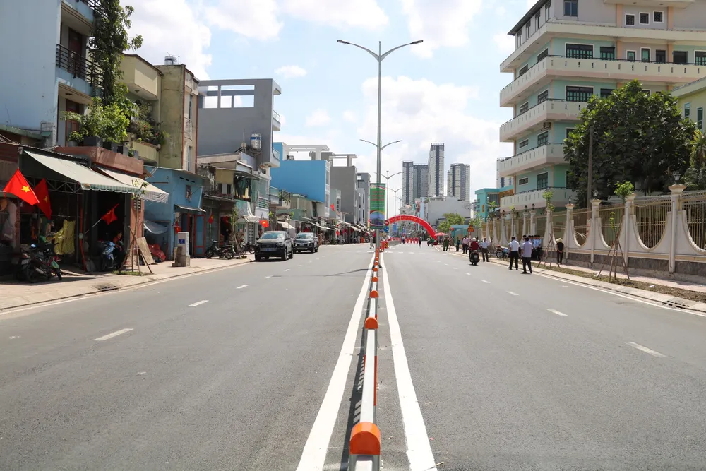 Diện mạo mới của đường Tạ Quang Bửu. Ảnh: NHƯ NGỌC duong-ta-quang-buu-8.jpg