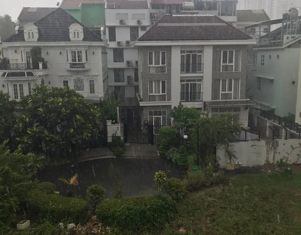 Mưa to ở quận 7. mua-22.jpg
