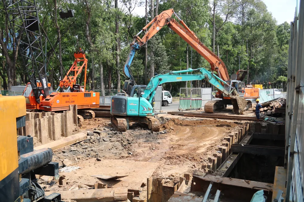 Các hạng mục thuộc dự án đang được đẩy nhanh tiến độ. cau-vuot-tam-67.jpg