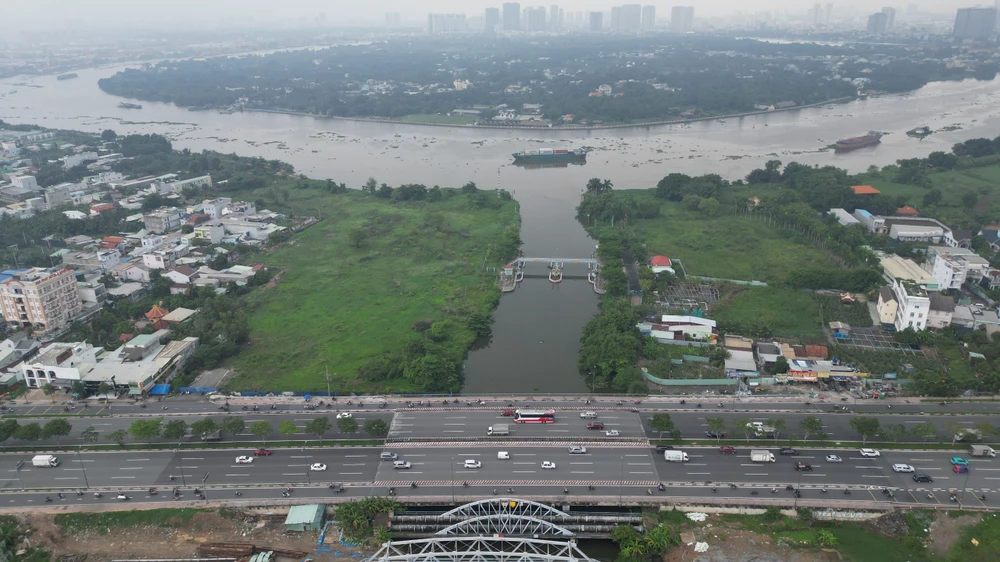 Khu đất từng là nơi tọa lạc Saigon Water Park. Ảnh: NT cong-vien-nuoc-15.jpg