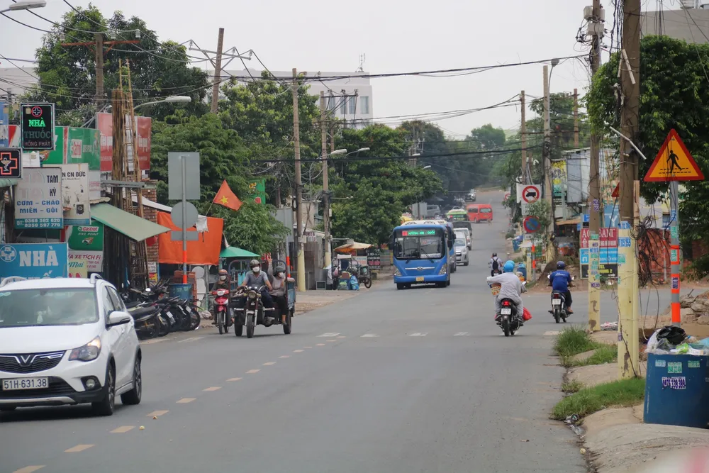 Nếu có đủ mặt bằng, dự án sẽ sớm hoàn thành. duong-hoang-huu-nam-7.jpg