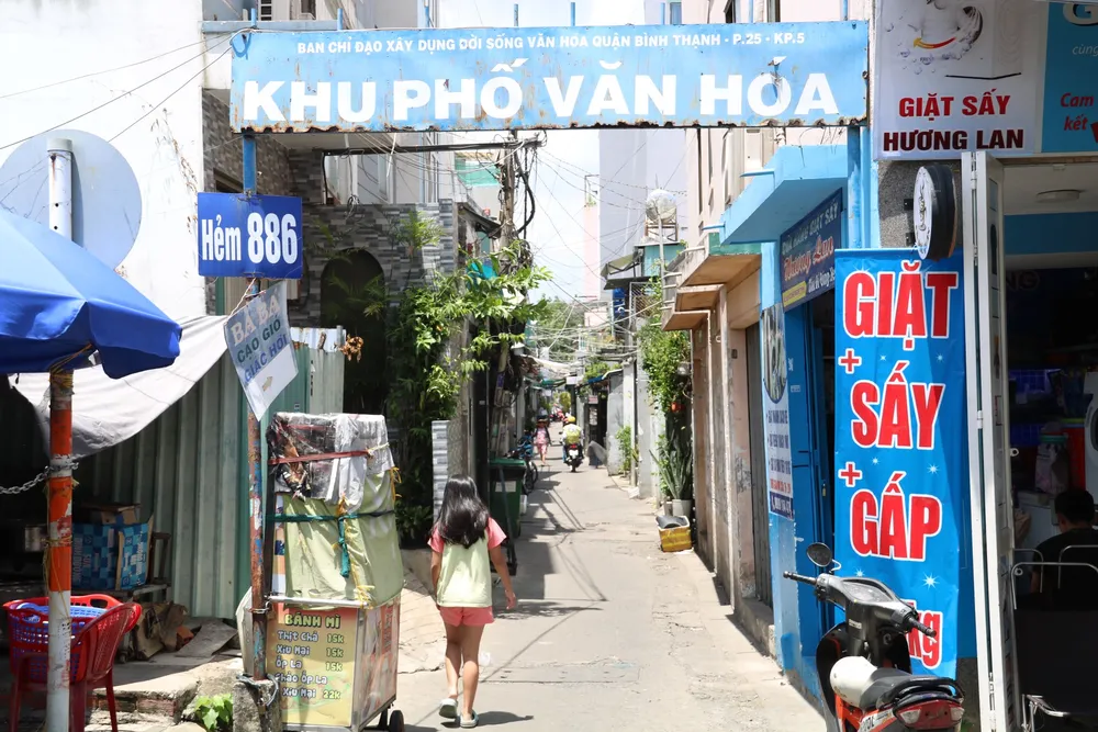 UBND quận Bình Thạnh sẽ khẩn trương di dời thêm 32 hộ dân ra khỏi khu vực này. bo-ke-thanh-da-10.jpg