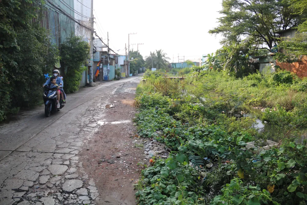Sẽ di dời gần 500 hộ dân để cải tạo rạch Ông Búp. rach-ong-bup-5.jpg