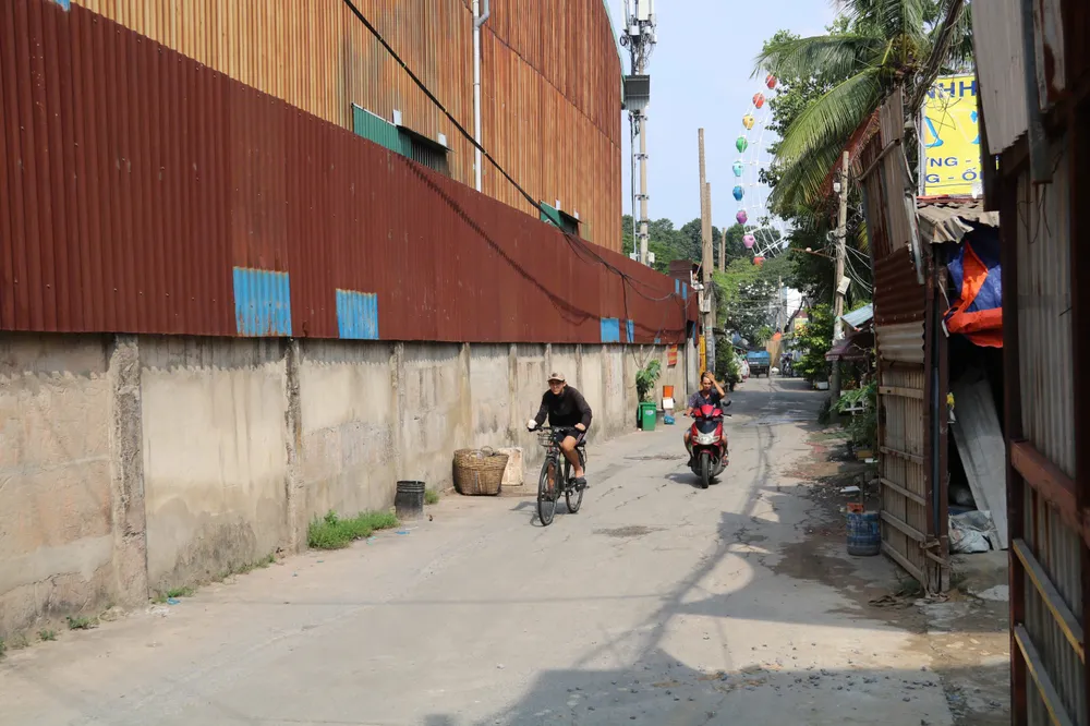 Những căn nhà nằm cạnh công viên văn hóa Đầm Sen. khu phức hợp đầm sen