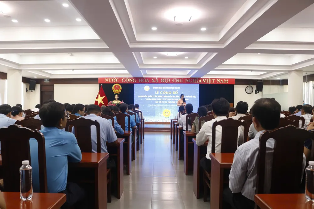Toàn cảnh lễ ra mắt. phan-mem-quan-ly-2.jpg