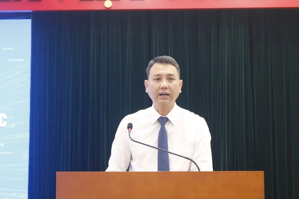 Ông Nguyễn Bạch Hoàng Phụng, Phó Chủ tịch UBND TP Thủ Đức phát biểu tại buổi ra mắt. Ảnh: HT phần mềm quản lý
