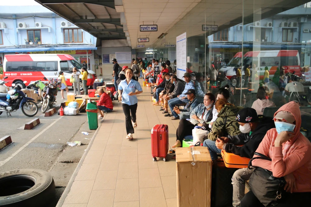 ben-xe-mien -tay-10.jpg