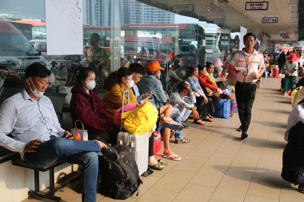 ben-xe-mien -tay-12.jpg