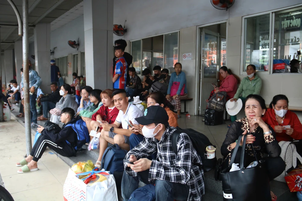 ben-xe-mien -tay-6.jpg