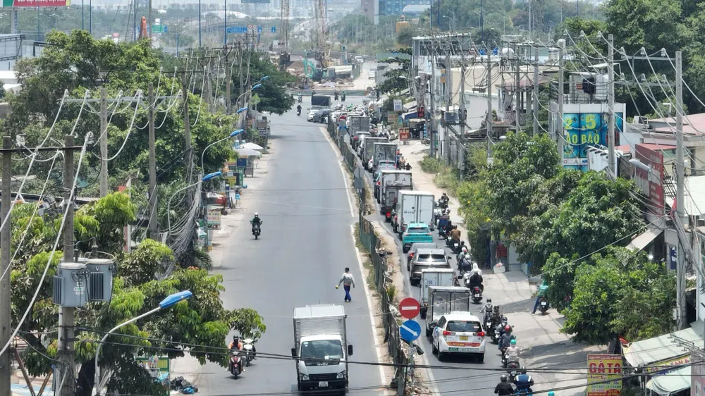 Ngày hoàn thành dự án vẫn chưa được ấn định. duong-luong-dinh-cua-36.jpg