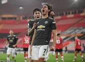 Cavani rực sáng, MU tái hiện Fergie Time ngược dòng thần kỳ