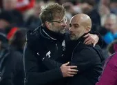 Trước đại chiến LIverpool - Man City, họ đưa nhau lên...mây
