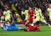 Hạ Everton tại Etihad, Man. City lên nhì bảng ảnh 1 Hàng công tỏa sáng, Liverpool cắt đứt chuỗi 10 trận bất bại của Arsenal