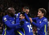 Chelsea giữ ngôi đầu, Man. City áp sát phía sau